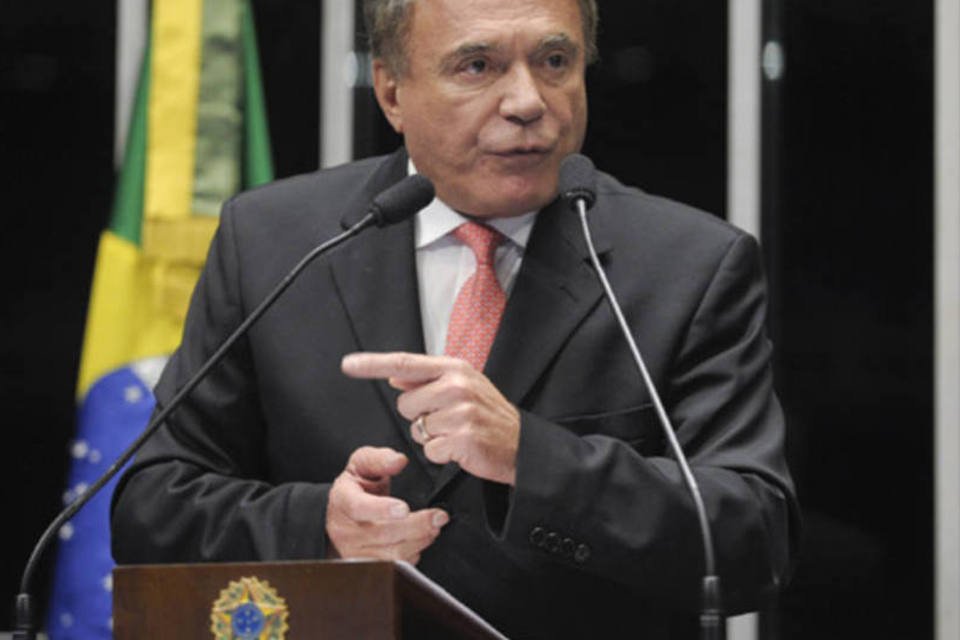 Alvaro Dias (PSDB-PR): senador afirmou que o plenário deve pedir que os líderes partidários indiquem os parlamentares que farão parte da investigação (Moreira Mariz/Agência Senado)