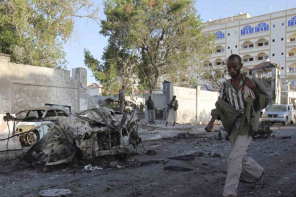 Grupo ligado à Al-Qaeda assume atentado na Somália