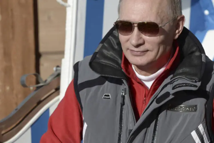Vladimir Putin em visita e centro esportivo: porta-voz de Putin disse que ele visitaria todos os locais de competição nos próximos dias e assistiria a um ensaio da cerimônia de abertura (Alexei Nikolskiy/Reuters)