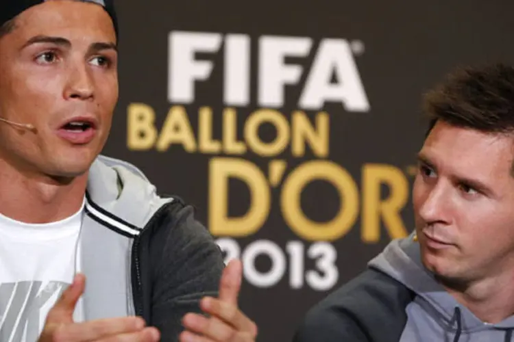 Lionel Messi e Cristiano Ronaldo durante entrevista coletiva durante antes da premiação do Bola de Ouro da FIFA, em Zurique (Arnd Wiegmann/Reuters)