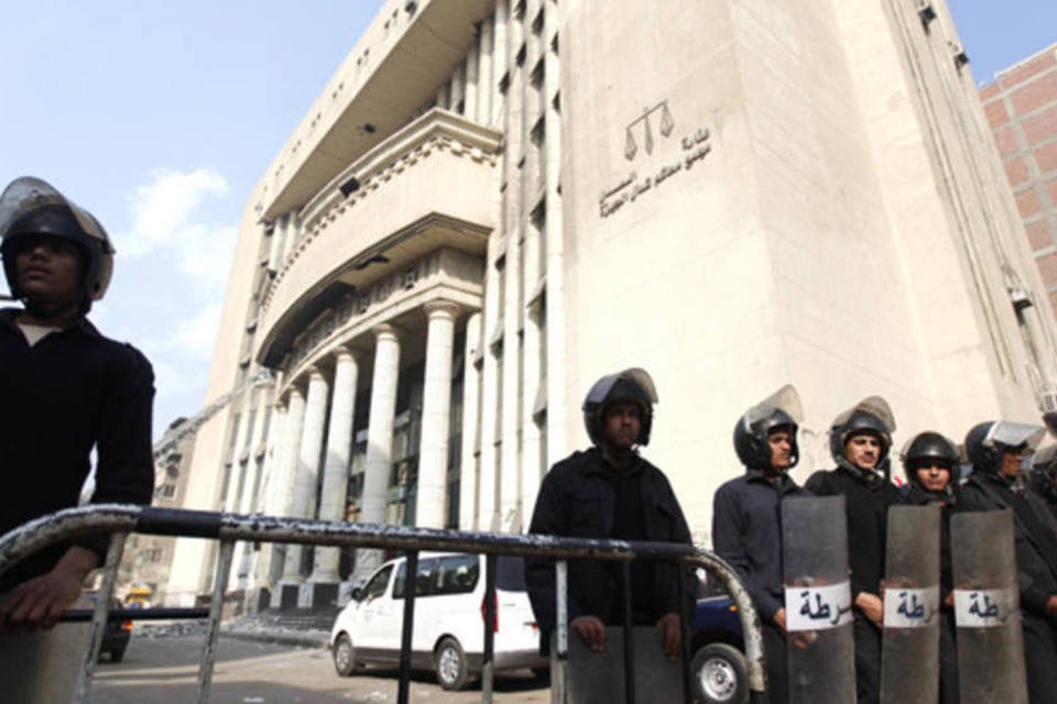 Referendo de 2 dias no Egito acaba com 9 mortos