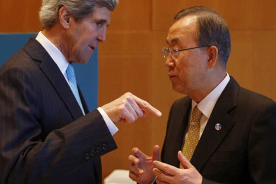 Kerry diz que há muitas formas de Irã se unir às negociações