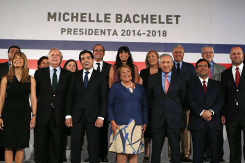 Bachelet nomeia Alberto Arenas novo ministro da Fazenda