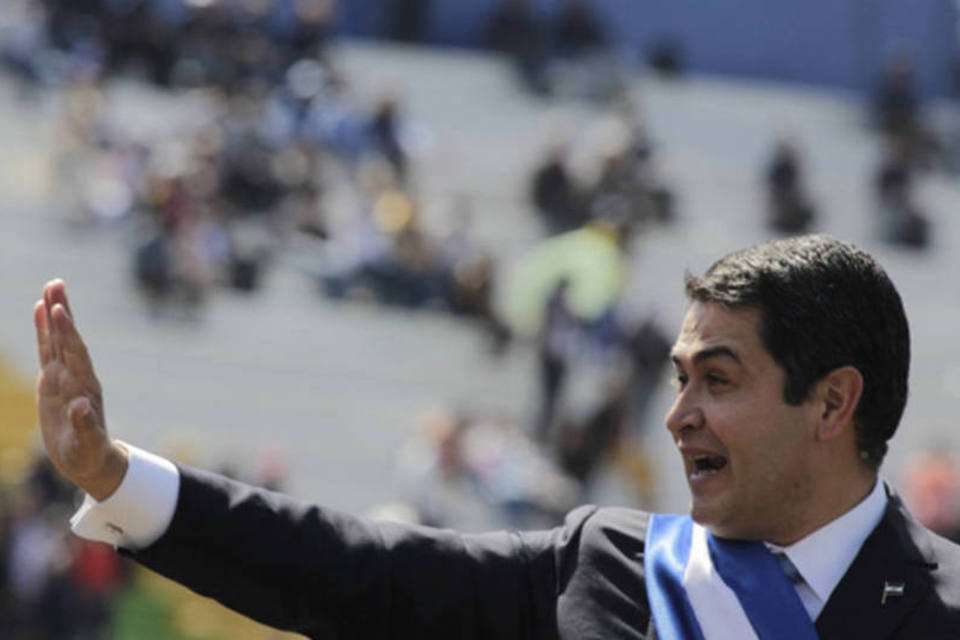 Conservador Hernández assume Presidência de Honduras