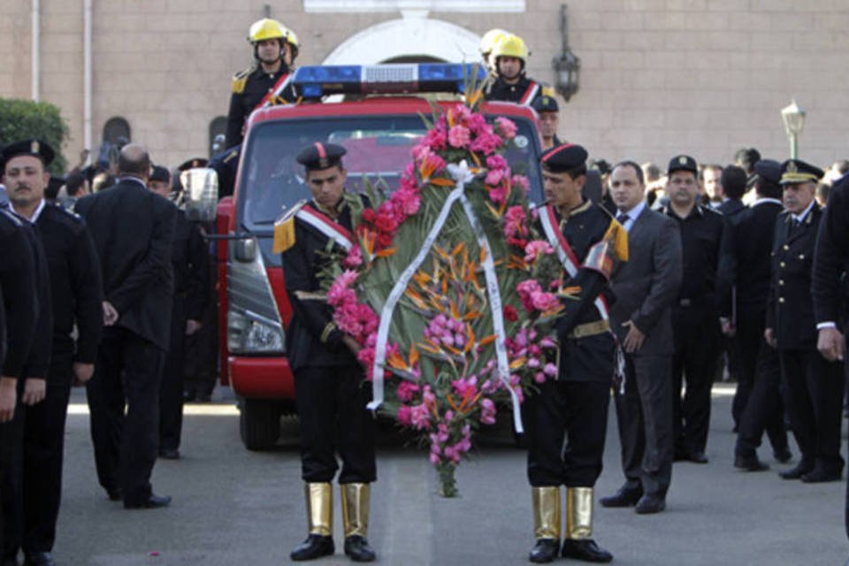 Atiradores matam general egípcio no Cairo