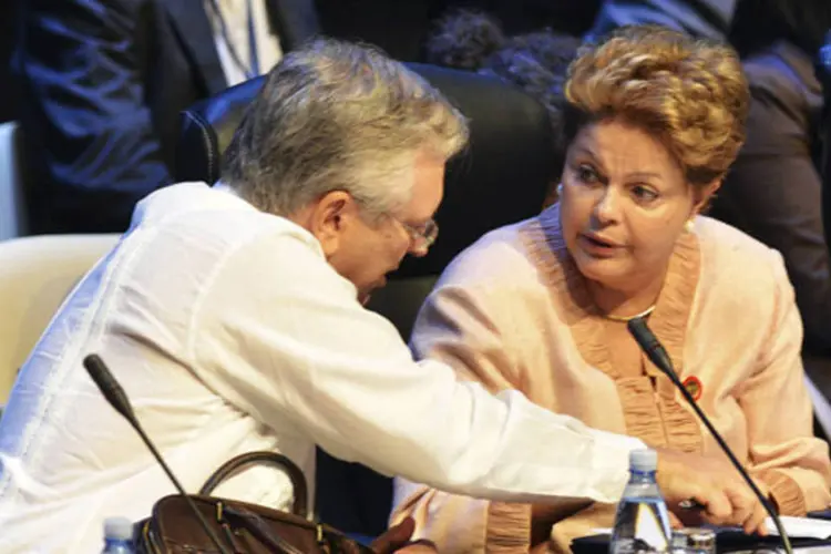 Ministro das Relações Exteriores, Luiz Alberto Figueiredo, e a presidente Dilma durante a abertura da Celac, em Havana (Adalberto Roque/Reuters)