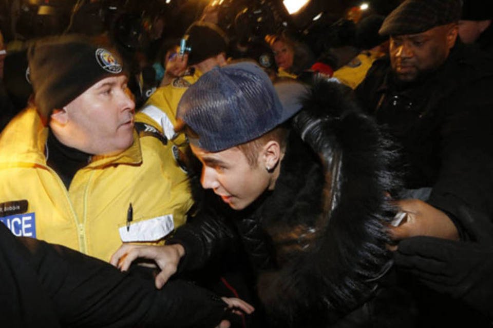 Bieber fumou maconha e tomou remédios antes da prisão