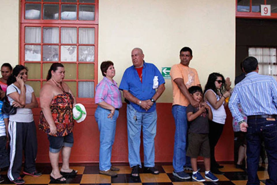 Eleição na Costa Rica terá recontagem de votos