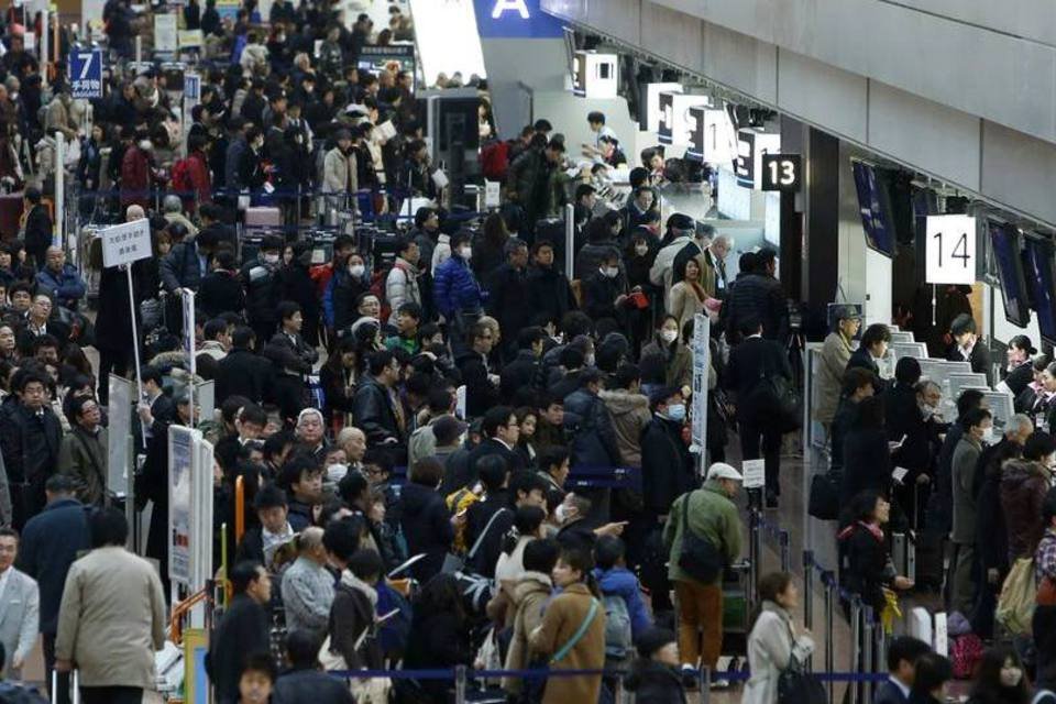 Queda de neve cancela mais de 100 voos no Japão
