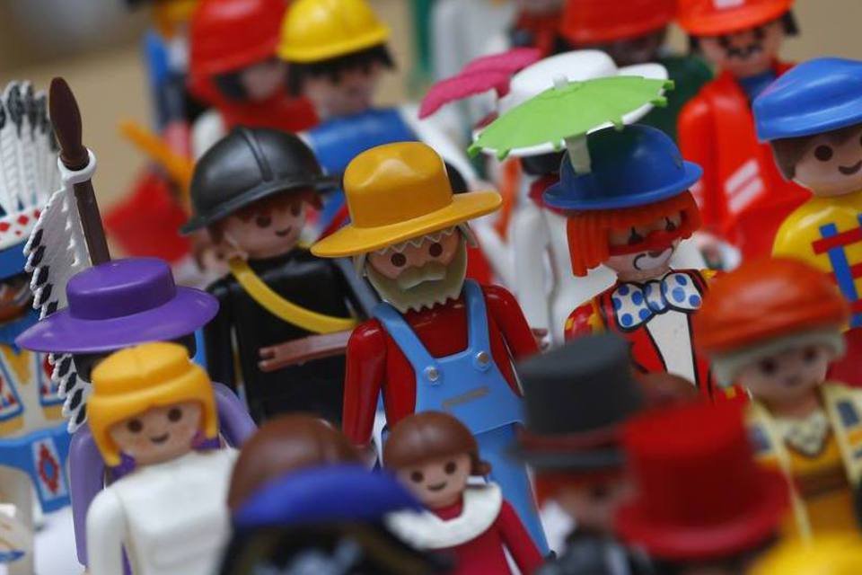 Veja como são feitos os bonecos da Playmobil
