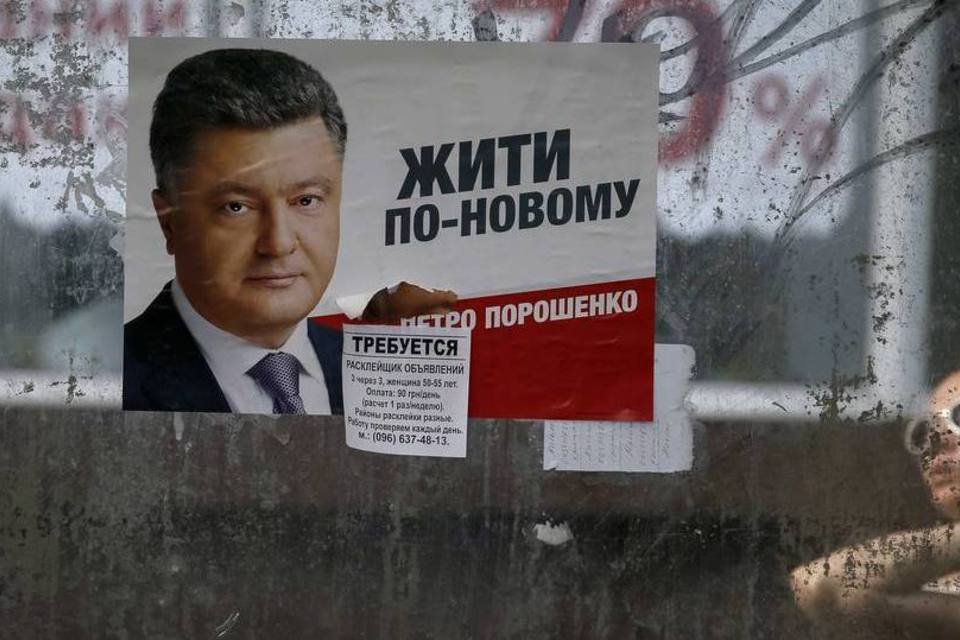 Poroshenko vai vencendo eleição na Ucrânia com 54% dos votos