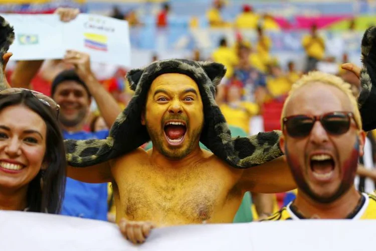 
	Torcida colombiana: s&atilde;o permitidos cartazes com &quot;manifesta&ccedil;&atilde;o festiva e amig&aacute;vel&quot;
 (REUTERS/Paul Hanna)
