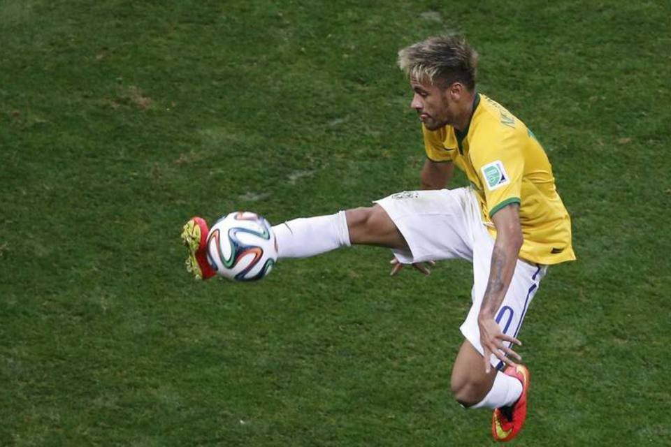 DIS vê traição de pai de Neymar e teme por imagem do jogador