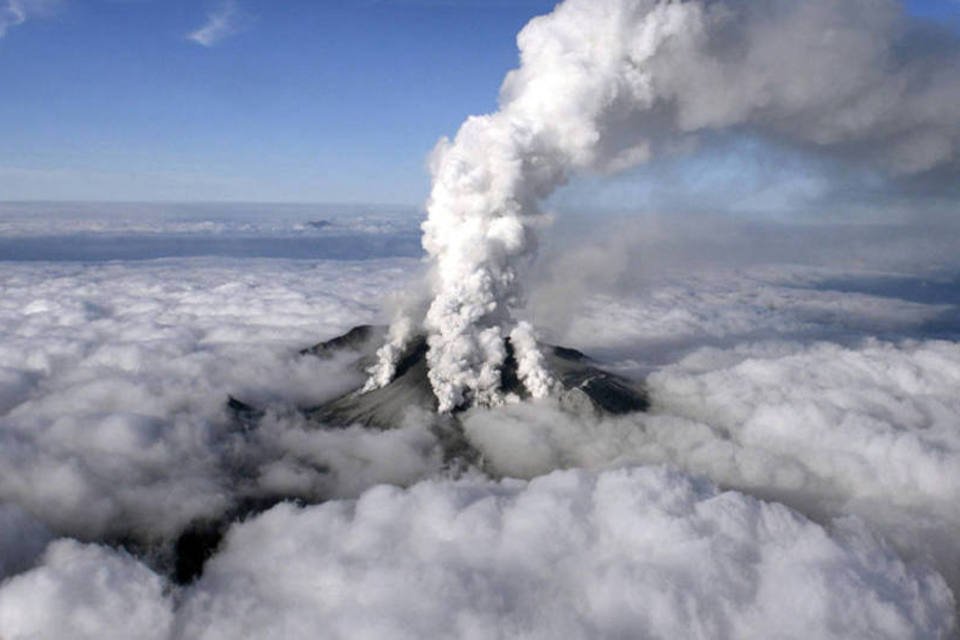 Vídeo mostra a inesperada erupção de vulcão no Japão