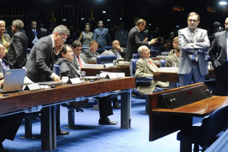 
	Senado: para Randolfe Rodrigues, objetivo da proposta &eacute; superar entendimento do STF segundo a qual crimes cometidos durante regime militar s&atilde;o considerados crimes conexos aos crimes pol&iacute;ticos
 (Moreira Mariz/Agência Senado)