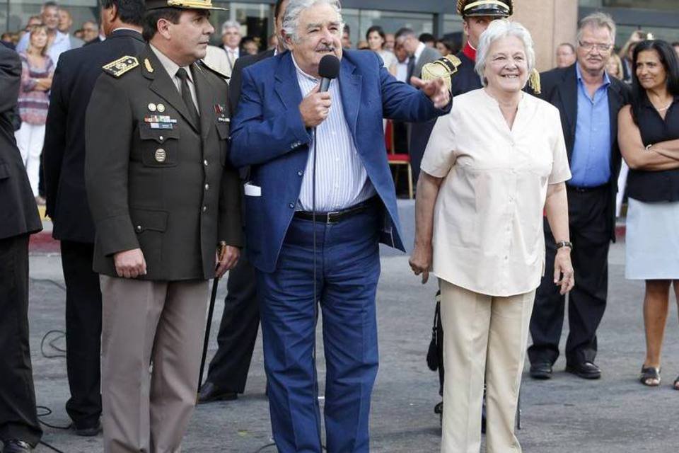 Mujica lança campanha de sua esposa à prefeita de Montevidéu