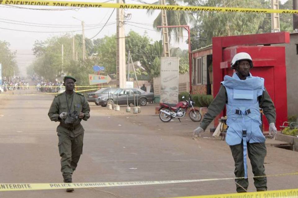 Ataque com mísseis no Mali mata 2 civis e soldado da ONU
