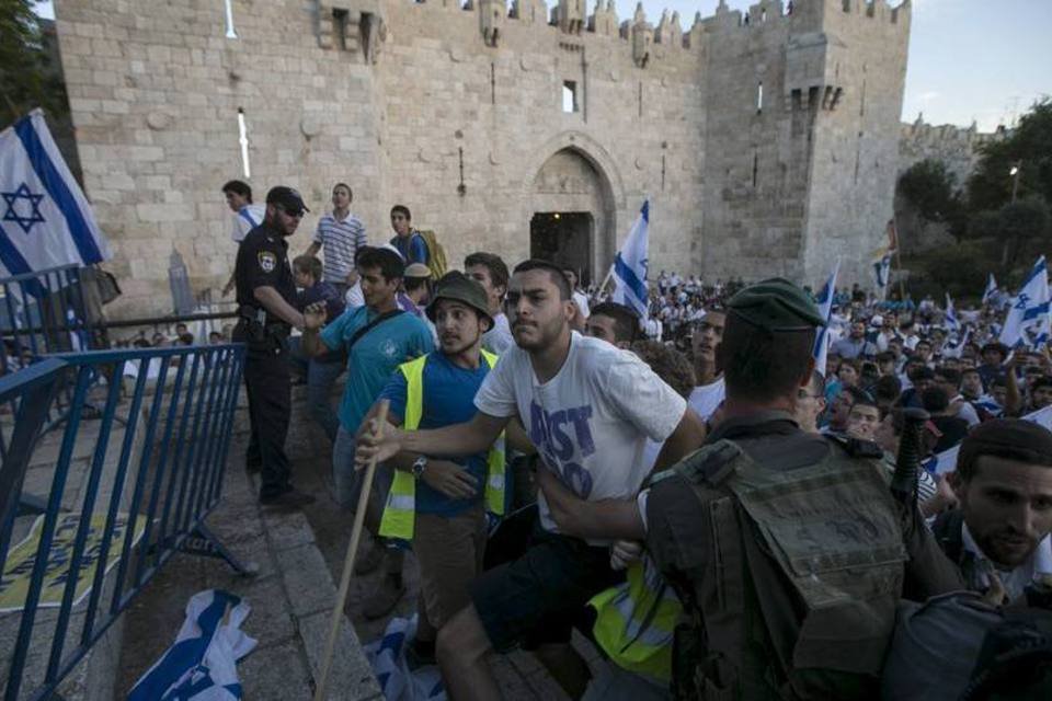 Mais de 30 mil pessoas participam de marcha judaica