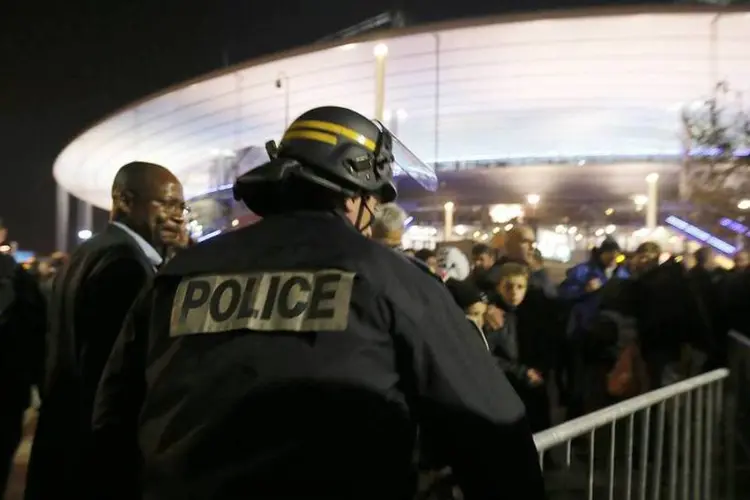 
	Stade de France: &quot;Esta amea&ccedil;a envolve, particularmente, os locais com forte concentra&ccedil;&atilde;o de pessoas&quot;
 (Reuters)