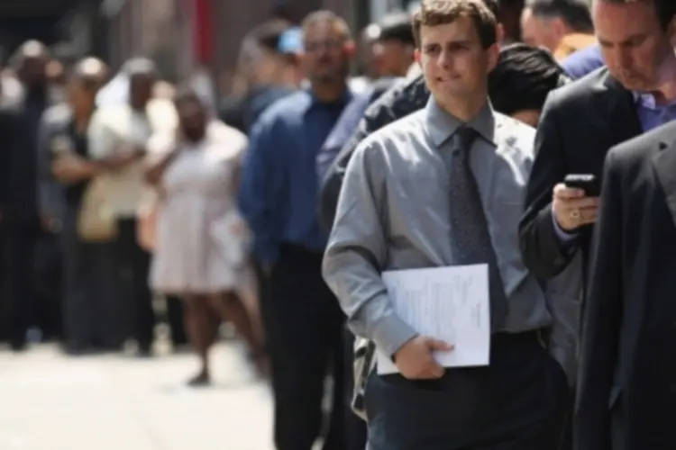 Fila de emprego (Getty Images)