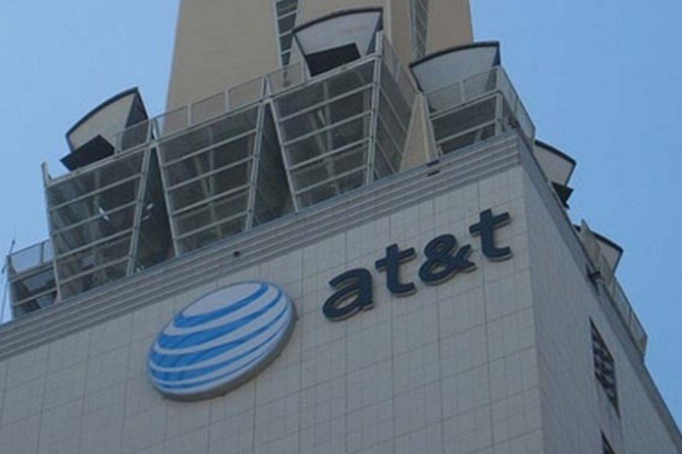 AT&T tem lucro de US$ 3,8 bi no 2º trimestre
