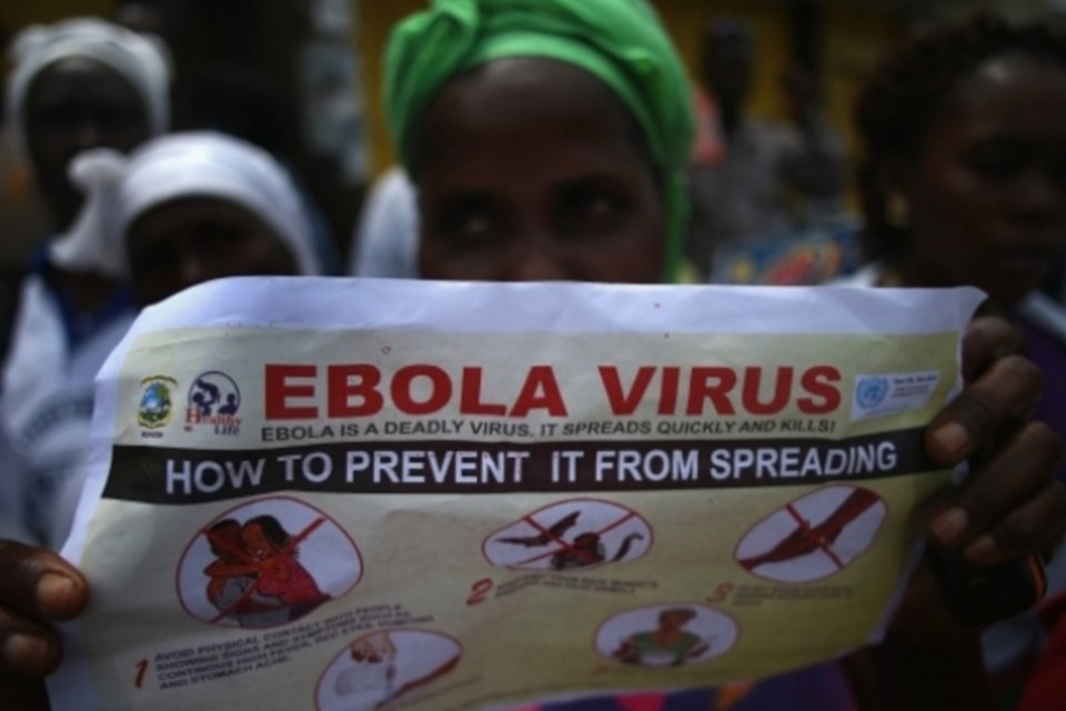 Ebola matou mais de 120 membros de serviços de saúde, diz OMS