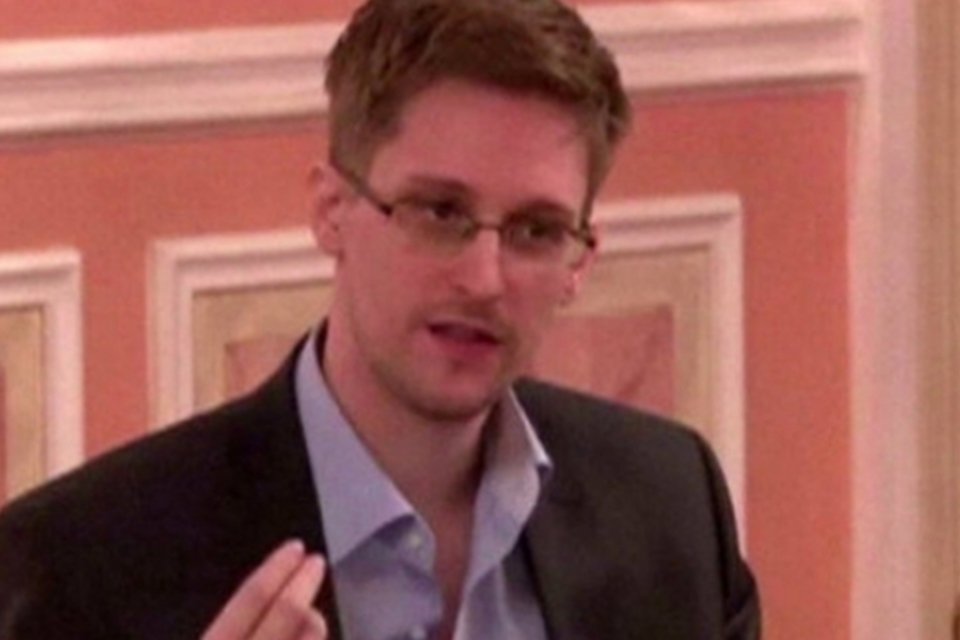 Anistia Internacional pede que Brasil analise asilo a Snowden