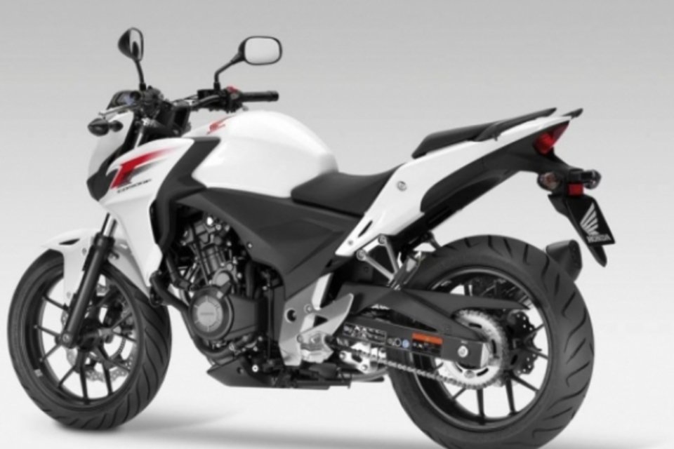 Honda convoca recall de CB 500 por defeito em parafusos