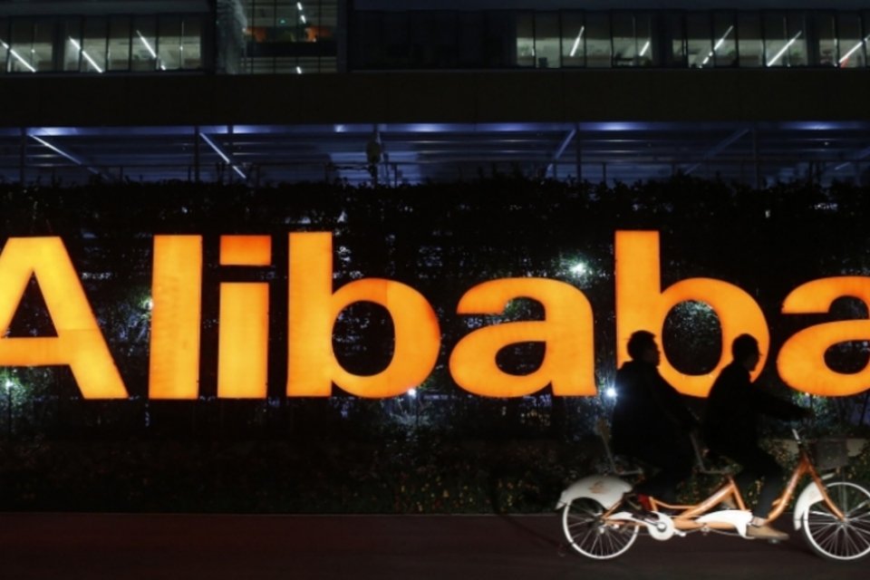 Presidente do Alibaba tenta acalmar empregados sobre processo nos EUA