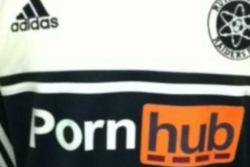 Clube inglês é banido de liga por ser patrocinado pelo PornHub