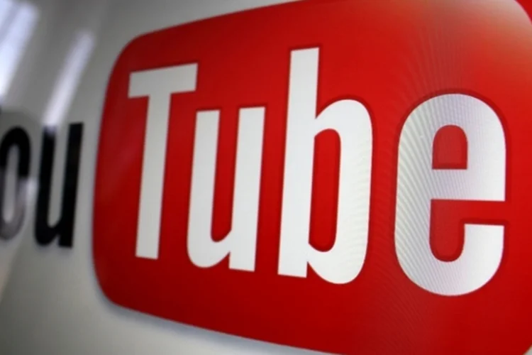 YouTube (Rego /d4u.hu via Photopin)