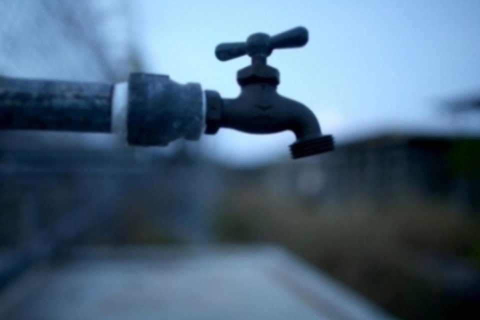 95% de abastecidos pelo Cantareira economizam água, diz Arce