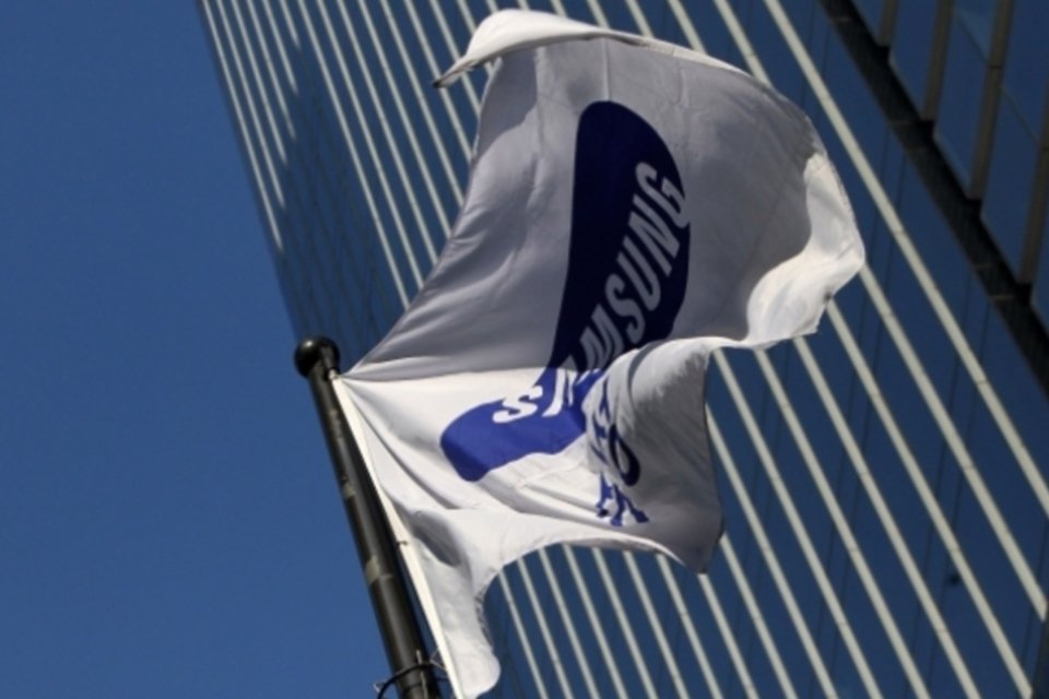 Executivos da unidade de celulares da Samsung devolvem parte de bônus, diz fonte