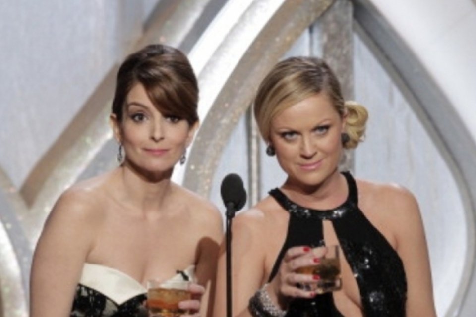 Tina Fey e Amy Poehler apresentarão novamente Globo de Ouro