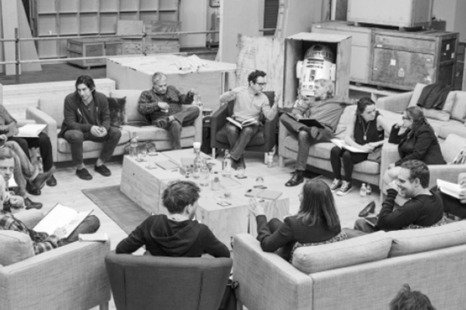 Elenco de Star Wars: Episódio VII é finalmente revelado