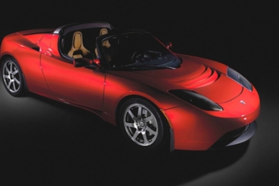 Novo Tesla Roadster tem autonomia de 644 quilômetros