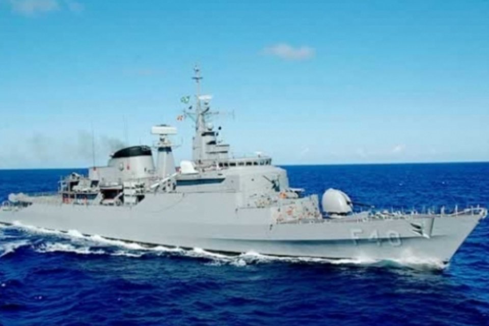Marinha inicia grande operação de fiscalização em águas brasileiras