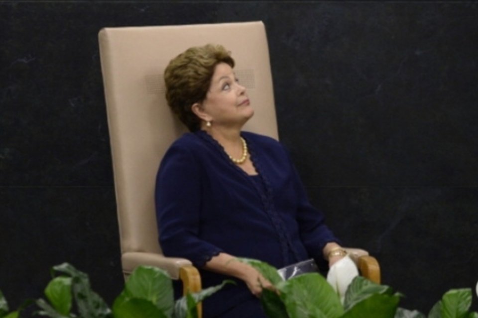 Dilma volta a endurecer discurso sobre espionagem