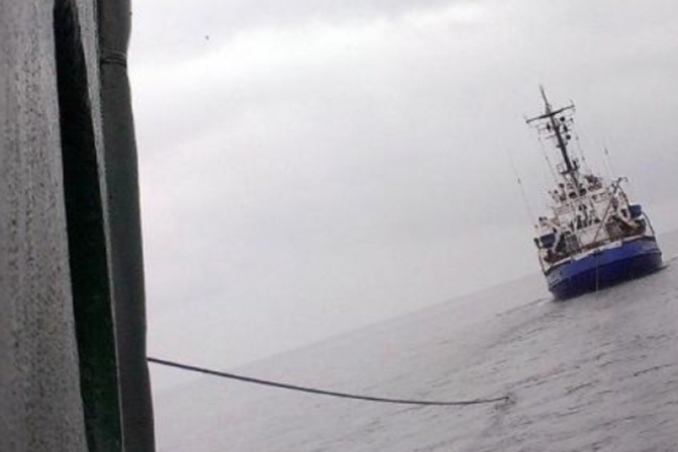 Rússia investiga pirataria contra militantes do Greenpeace
