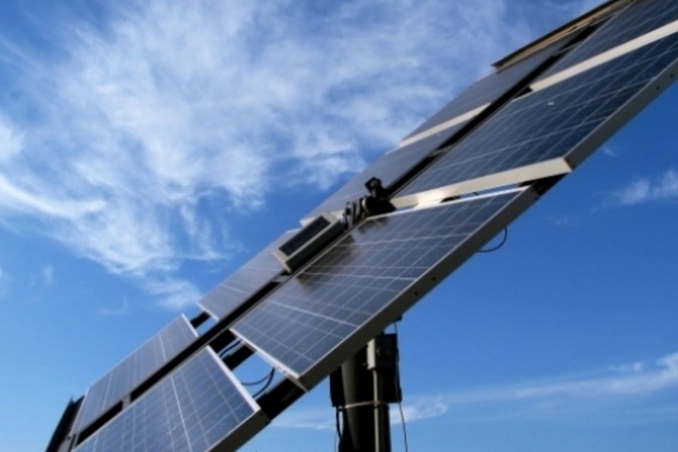 Índia planeja construção de 25 parques de energia solar