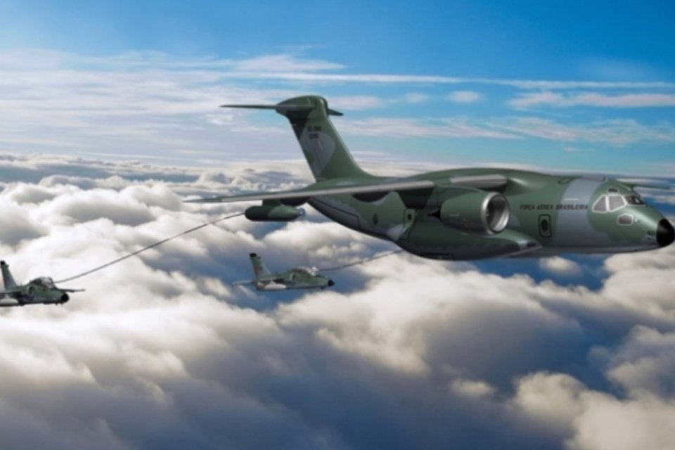 Embraer fecha contrato com empresa espanhola para fabricar cargueiro militar