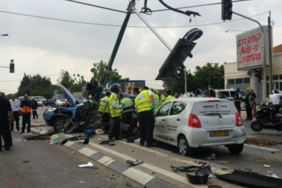 EUA aprovam função para que carros falem entre si e evitem acidentes