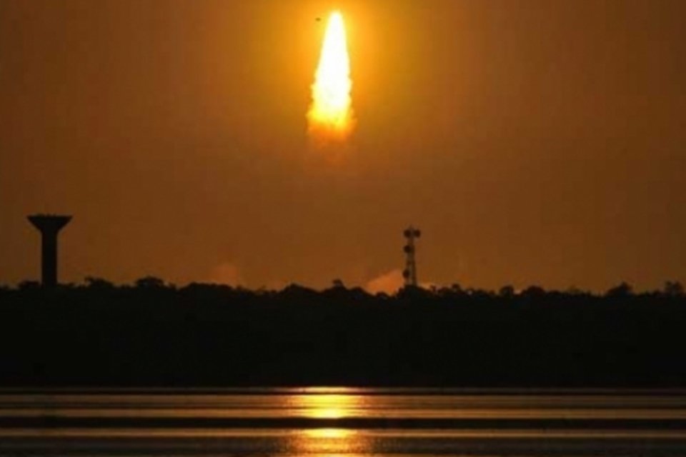 Índia lança primeira missão espacial para Marte