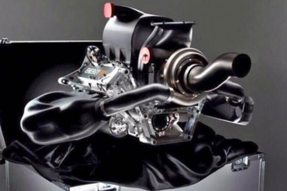 Renault exibe novo motor turbo V6 para F1 de 2014