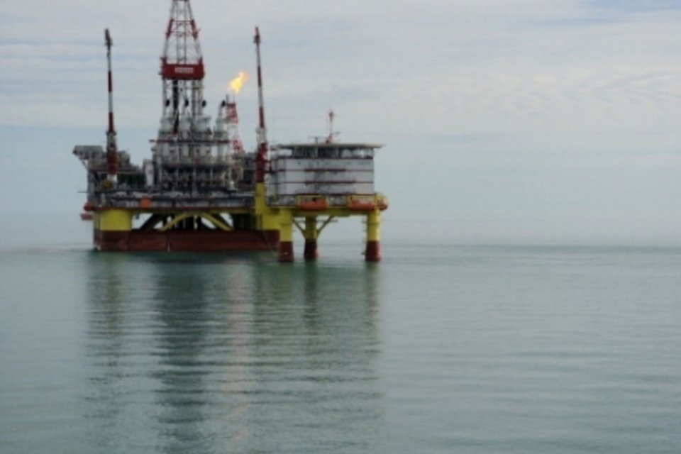 Tuíte de 40 anos atrás perturba mercado do petróleo