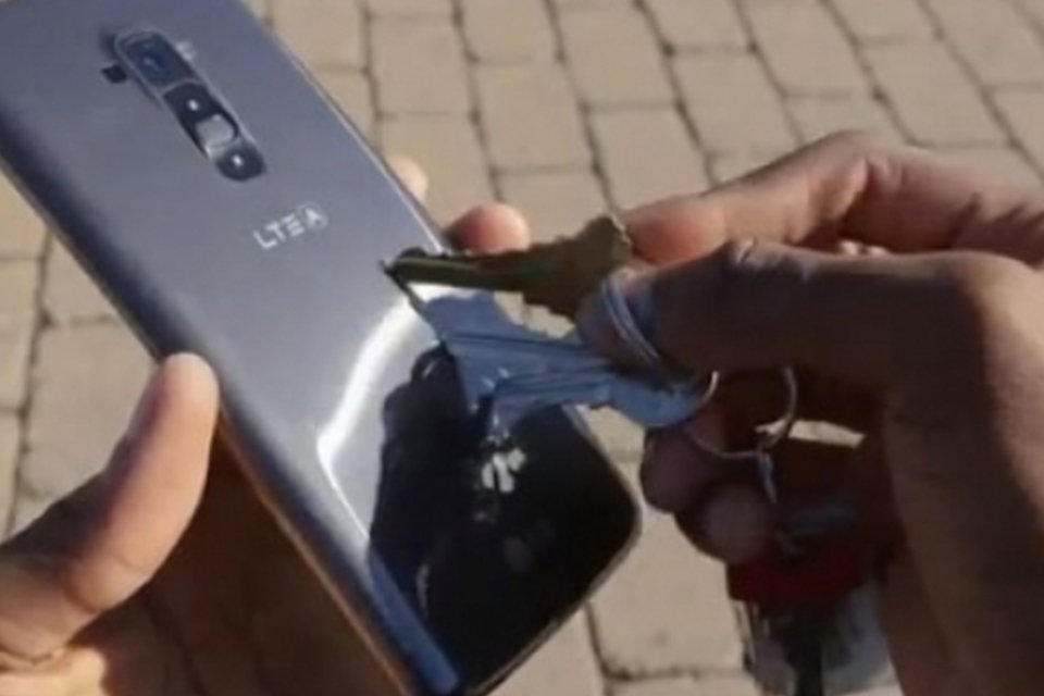 Vídeo mostra sistema de regeneração do smartphone LG G Flex