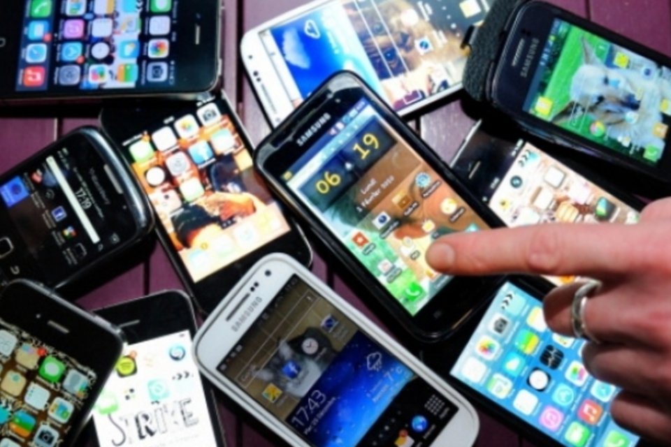 Vendas de smartphones no Brasil mais que dobram em 2013