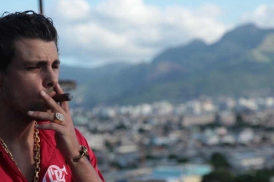 "Alemão" ficcionaliza tomada do complexo carioca de favelas em 2010