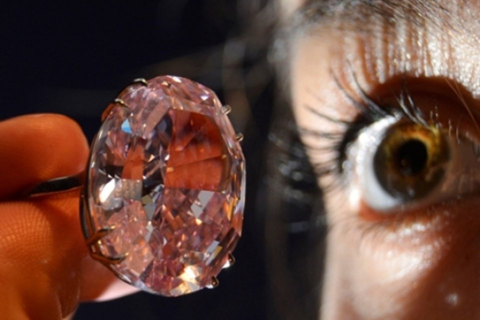 Diamantes rosas: pedras preciosas podem estar ligadas à separação