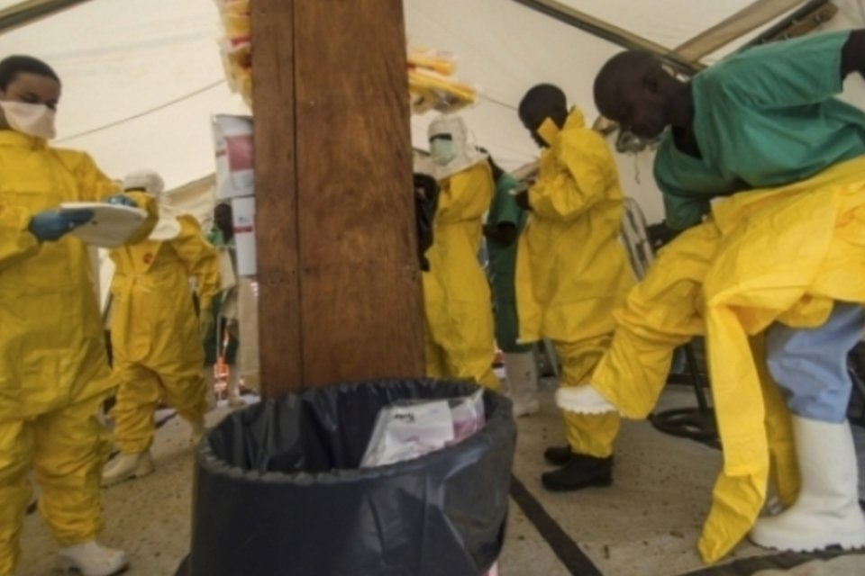 Ebola: morte de 4º médico em Serra Leoa